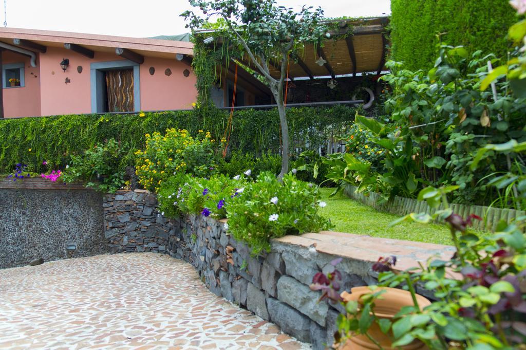 Etma Bed and Breakfast SantʼAlfio Buitenkant foto